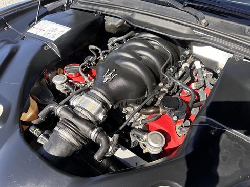Used 2014 Maserati GranTurismo Sport image 21