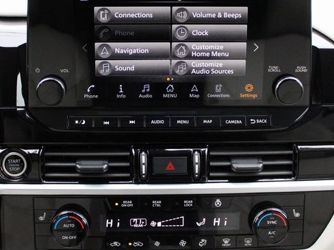 Certified 2024 Nissan Pathfinder SL image 39