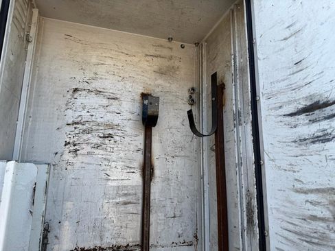 Used 2017 Ford F550 2WD Regular Cab Super Duty image 52