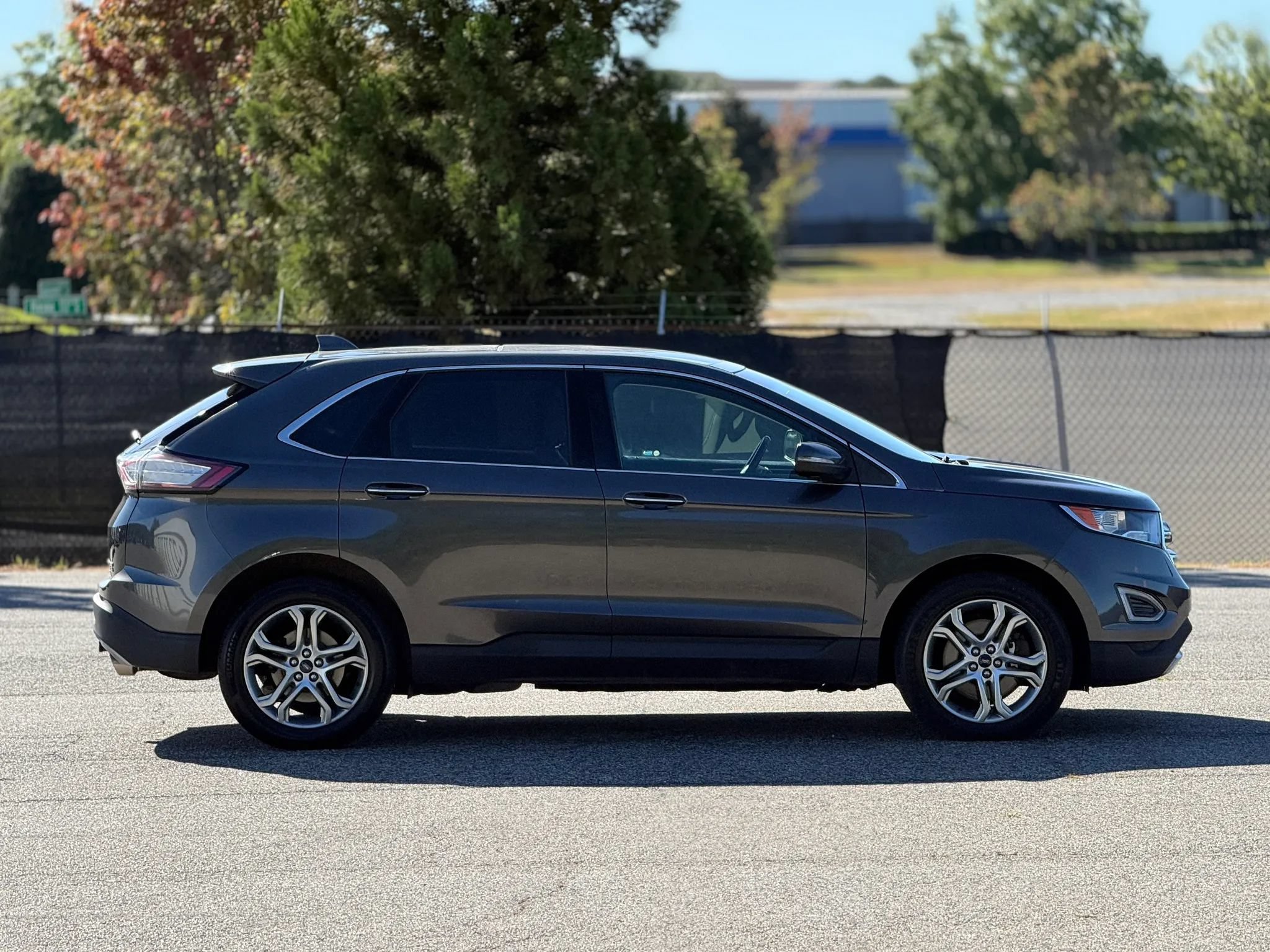 Used 2015 Ford Edge Titanium w/ Equipment Group 301A AWD/4WD image 7