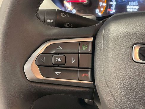 Used 2024 Jeep Compass Limited image 32