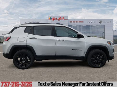 New 2026 Jeep Compass Latitude image 6