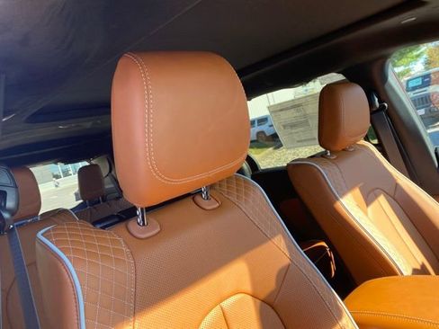 New 2026 Chrysler Pacifica Pinnacle image 32