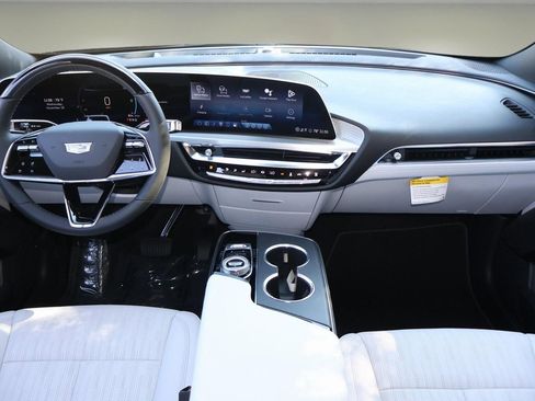 New 2026 Cadillac Lyriq Luxury image 14