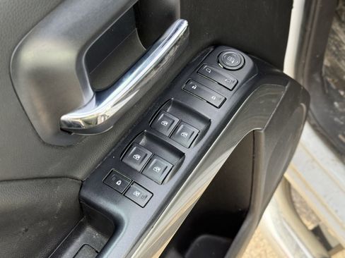 Used 2018 Chevrolet Silverado 1500 LT image 12