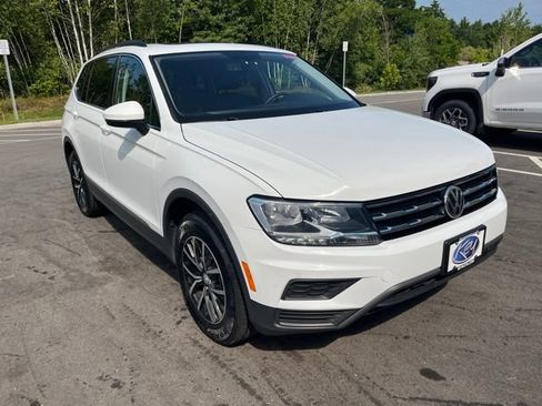 Used 2021 Volkswagen Tiguan SE w/ Panoramic Sunroof Package AWD/4WD image 7