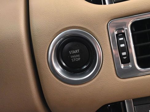 Used 2011 Land Rover Range Rover HSE LUX image 39