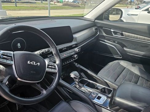 Used 2024 Kia Telluride SX Prestige w/ Towing Package image 8