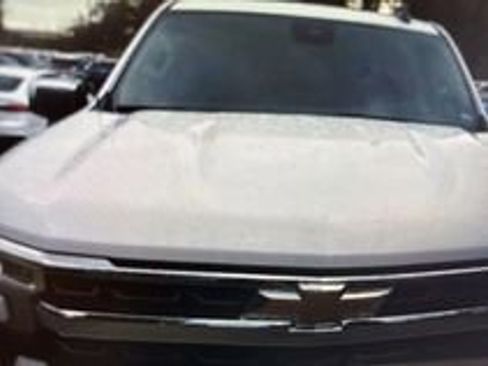 Used 2025 Chevrolet Silverado 1500 LT AWD/4WD image 20