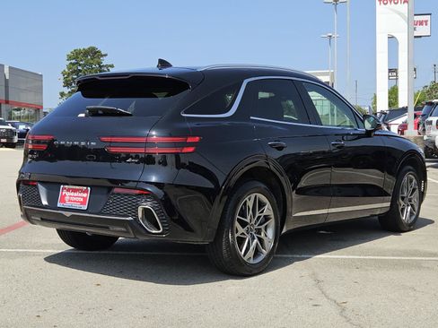 Used 2025 Genesis GV70 2.5T AWD/4WD image 4