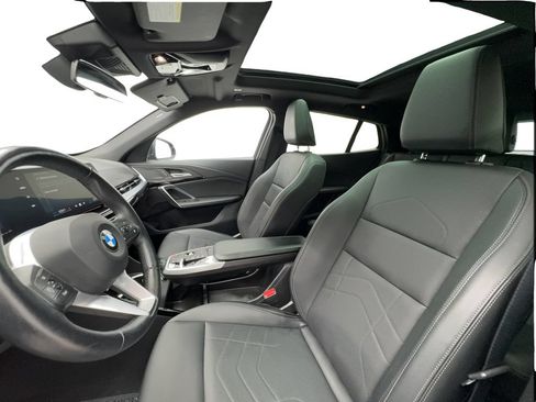 Used 2025 BMW X2 xDrive28i AWD/4WD image 18