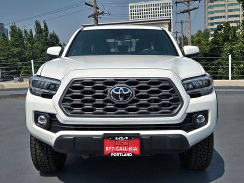 Used 2023 Toyota Tacoma TRD Off-Road w/ Black Out Package (TMS) AWD/4WD image 8