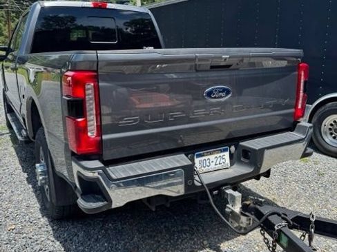 Used 2024 Ford F250 Lariat AWD/4WD image 10