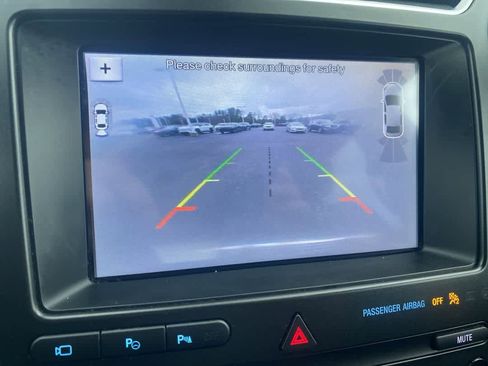 Used 2019 Ford Explorer Platinum image 16