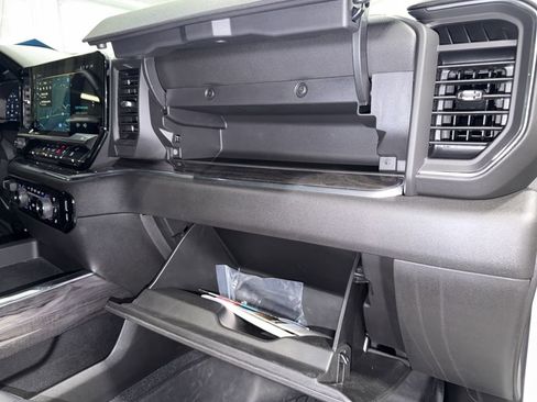 Used 2025 Chevrolet Silverado 2500 LTZ w/ LTZ Plus Package image 17