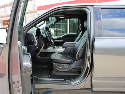 Used 2019 Ford F150 Platinum w/ Equipment Group 701A Luxury image 8