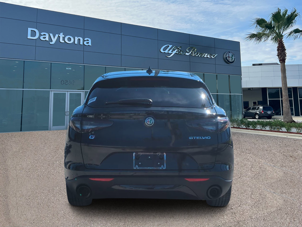 New 2025 Alfa Romeo Stelvio Sprint w/ Convenience Package AWD/4WD image 4