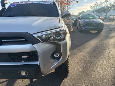 Used 2021 Toyota 4Runner SR5 image 10