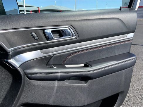 Used 2017 Ford Explorer Sport w/ Equipment Group 401A AWD/4WD image 23