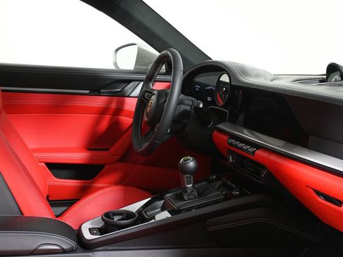 Used 2024 Porsche 911 GT3 RWD image 33