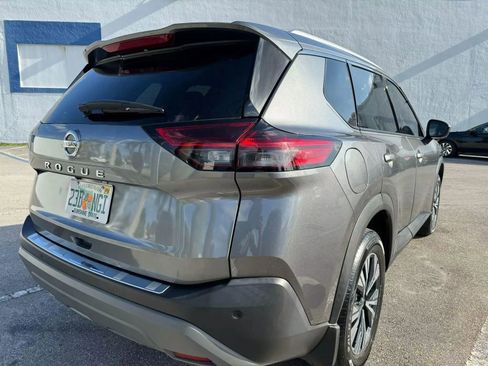 Used 2021 Nissan Rogue SV w/ Premium Package image 10