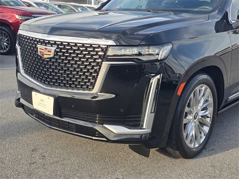 Used 2024 Cadillac Escalade Premium Luxury w/ Performance Package image 10