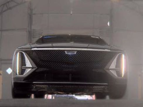 Used 2024 Cadillac Lyriq Tech RWD image 8