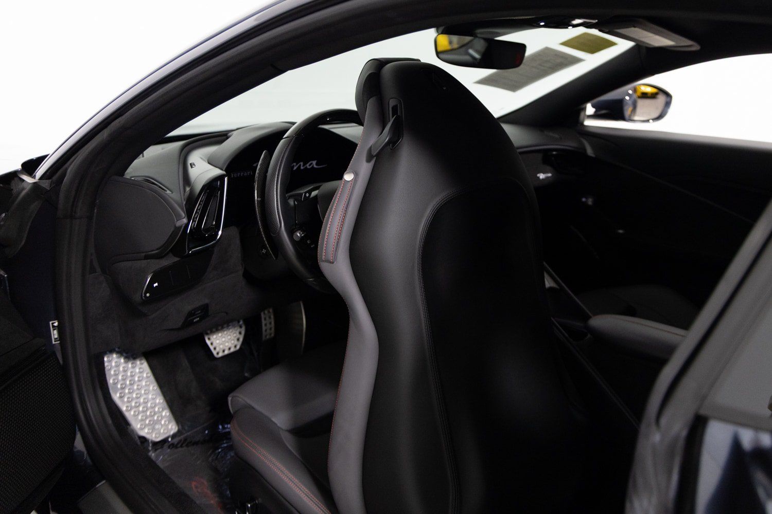 Used 2021 Ferrari Roma RWD image 36