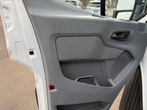 Used 2018 Ford Transit 250 130 Low Roof image 25