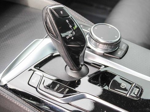 Used 2023 BMW M550i xDrive AWD/4WD image 18