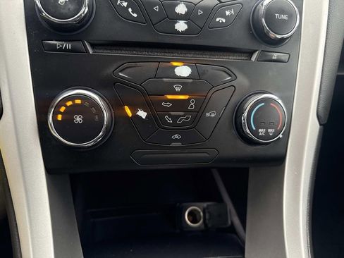Used 2013 Ford Fusion SE FWD image 25