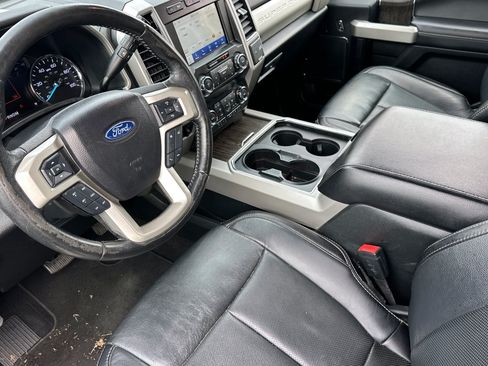 Used 2020 Ford F350 Lariat w/ Lariat Ultimate Package AWD/4WD image 9
