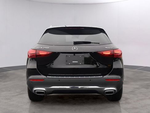 Used 2025 Mercedes-Benz GLA 250 4MATIC image 9