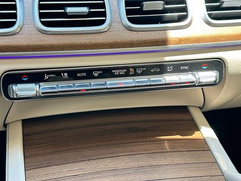 Certified 2024 Mercedes-Benz GLE 450 4MATIC image 16