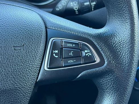 Used 2019 Ford Escape SE image 19