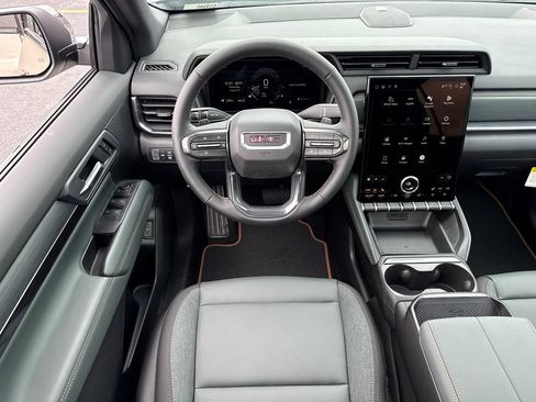 New 2026 GMC Terrain AT4 AWD/4WD image 30