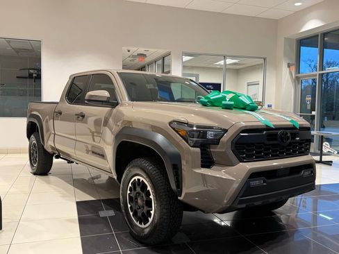 New 2026 Toyota Tacoma TRD Off-Road image 3