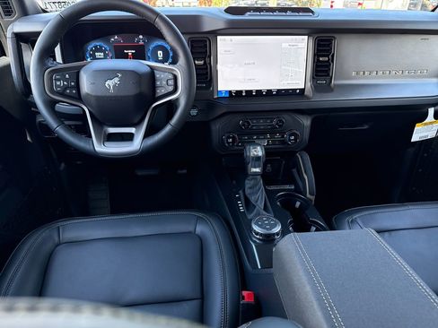 New 2026 Ford Bronco Badlands image 5