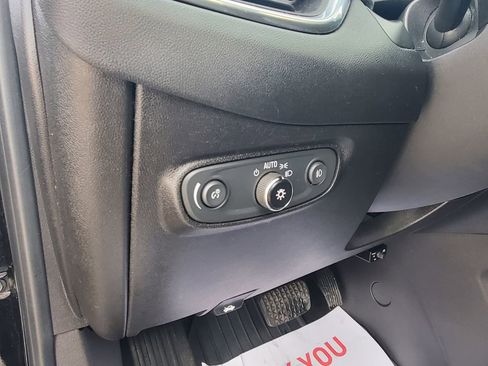 Used 2019 Chevrolet Equinox Premier image 24