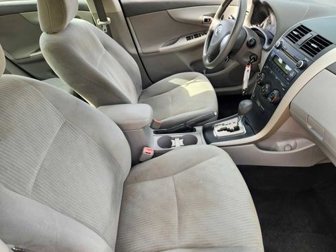 Used 2010 Toyota Corolla LE image 14
