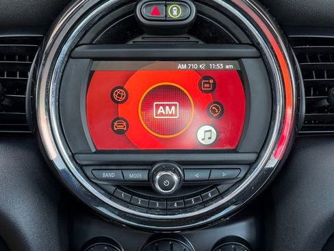 Used 2020 MINI Cooper 4-Door Hardtop w/ Storage Package image 31