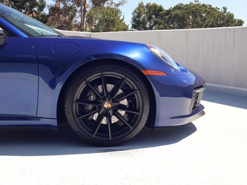 Certified 2024 Porsche 911 Carrera T RWD image 11