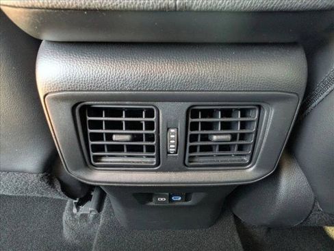 Used 2022 Toyota RAV4 XLE Premium FWD image 17