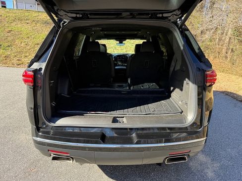 Used 2023 Chevrolet Traverse High Country w/ LPO, Floor Liner Package image 21