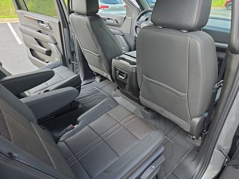 New 2026 Chevrolet Suburban High Country w/ LPO, Illumination Package AWD/4WD image 12