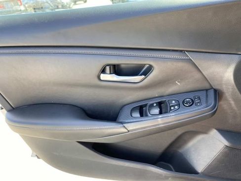 Used 2023 Nissan Sentra SV FWD image 21