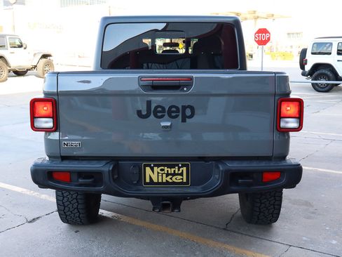 Used 2021 Jeep Gladiator Sport image 13