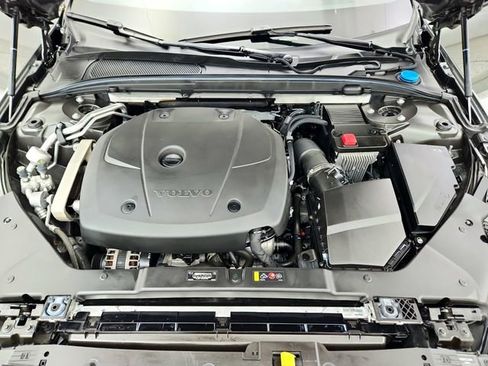 Used 2020 Volvo V60 T5 Momentum w/ Protection Package image 29