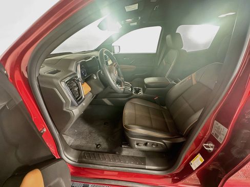Used 2023 GMC Canyon AT4 AWD/4WD image 13