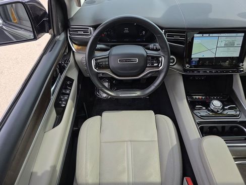 Used 2022 Jeep Grand Wagoneer Series I AWD/4WD image 2